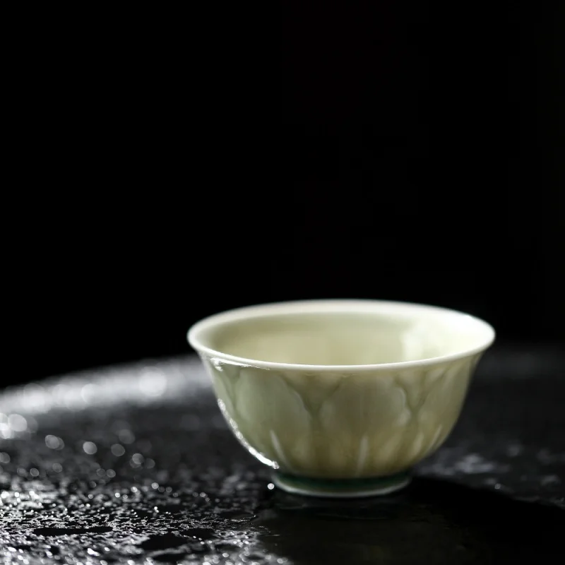 

Чашка для дегустации чая ручной работы Yue печи секретной расцветки, чашка Longquan Celadon Master, керамическая чашка для кунг-фу из одной коллекции