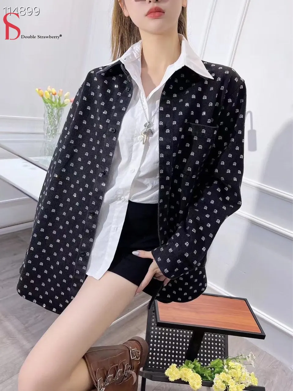 

Aw Wang Early Spring Women's New Full A Letter Hot Diamonds Small High-set Denim Shirt Lapel Coat Long-sleeved