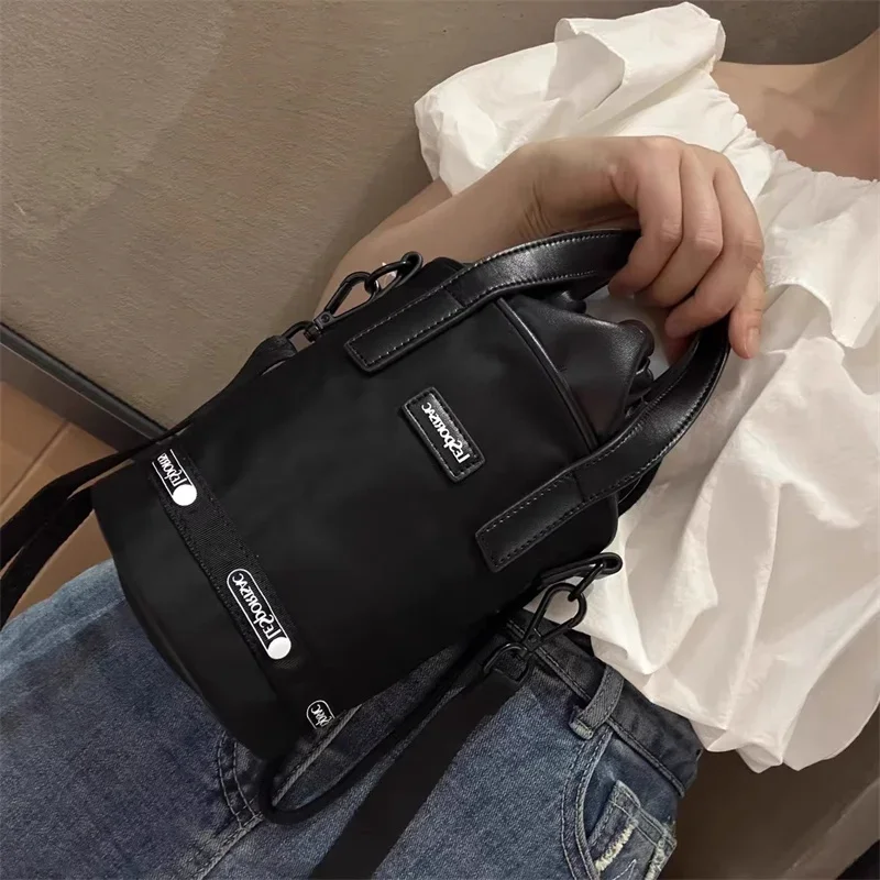 Lesportsacs Сумка через плечо Черная сумка-мешок 22*16 см Простая портативная сумка X106