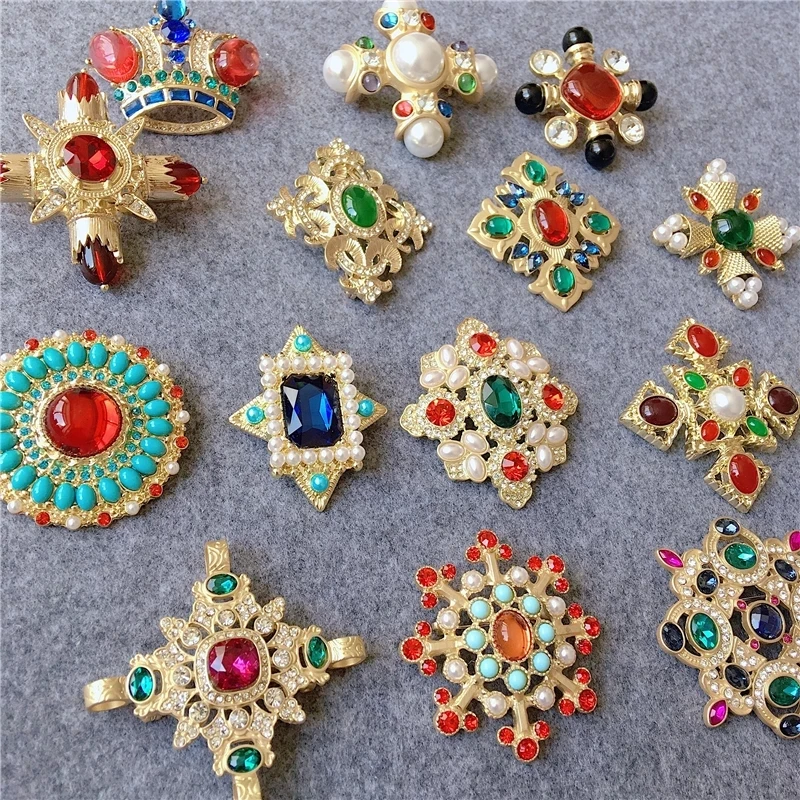 

Fashion Creative Retro Baroque Style Imitation Pearl Brooch Women's Vintage Popular Corsage Party Accessories Holiday Gifts