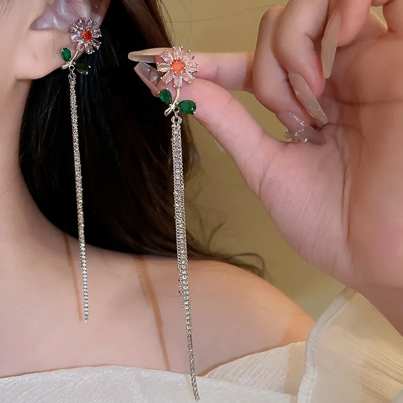

Minar Korean Fashion Shiny CZ Cubic Zircon Flower Clip Earrings for Women Silver Plated Copper Long Chain Tassel Earring Brincos