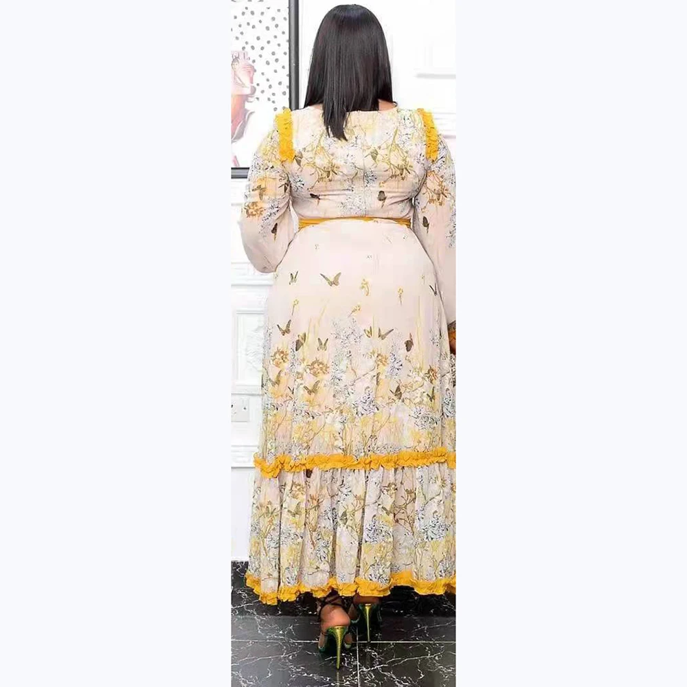 Женское платье с круглым вырезом длинным рукавом и цветочным принтом |