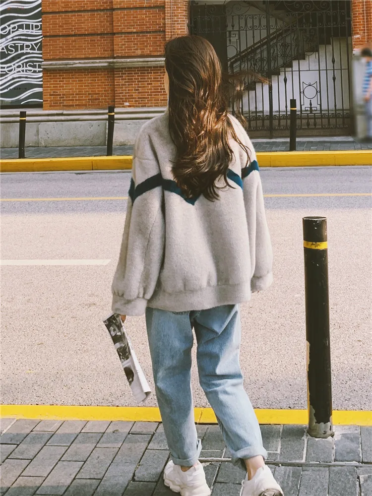 One piece fur coat for female winter 2022, new student, short, fried street lamb, thick and loose, Korean style