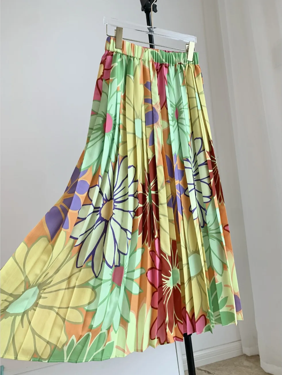 

Women Floral Printing Pleated Elastic Waist A-Line Holiday Midi Skirt