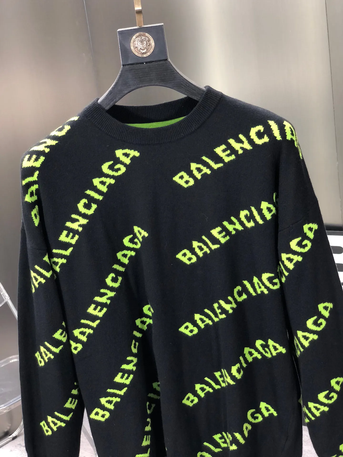 Свитер Balenciaga согреться Тонкая посадка Мода вязаный свитер