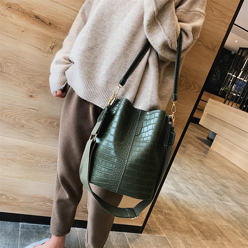 

Alligator Pattern Bucket Bag For Women Vintage Shoulder Bag Big Capacity Crossbody Bag Elegant Shopping Handbag Purse