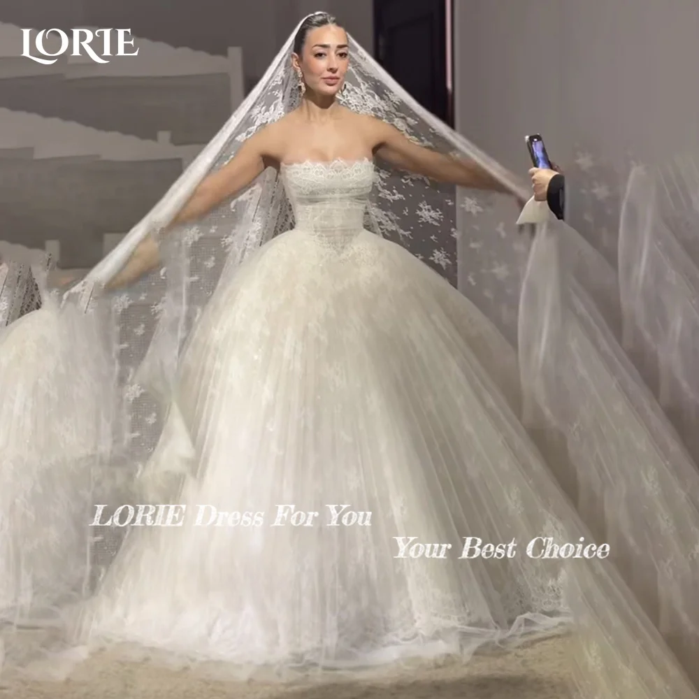 Фото Свадебное платье LORIE: сексуальное, кружевное, без бретелек, с плиссировкой и аппликациями, фасон «сердечко», А-силуэт, кружевное, на заказ, больших размеров, для невесты (vestidos de novia) №2