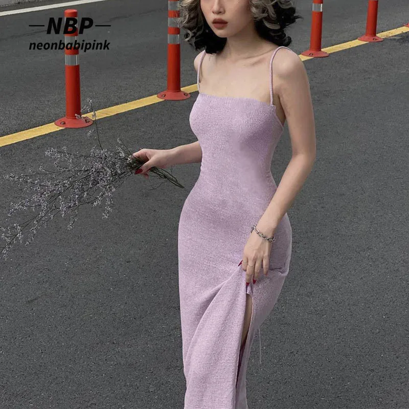 

Женское трикотажное платье с открытой спиной, с разрезом