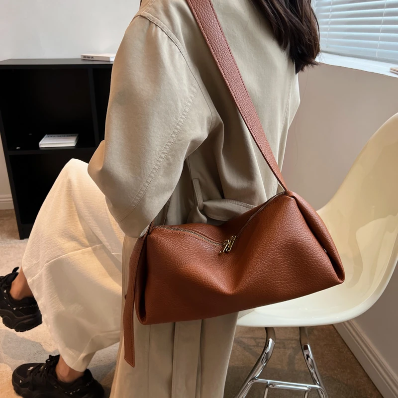 Luxury Brand Small Bucket Crossbody  for Women 2023 Winter Trend Vintage Designer Leather Handbags and Purses Shoulder Bag