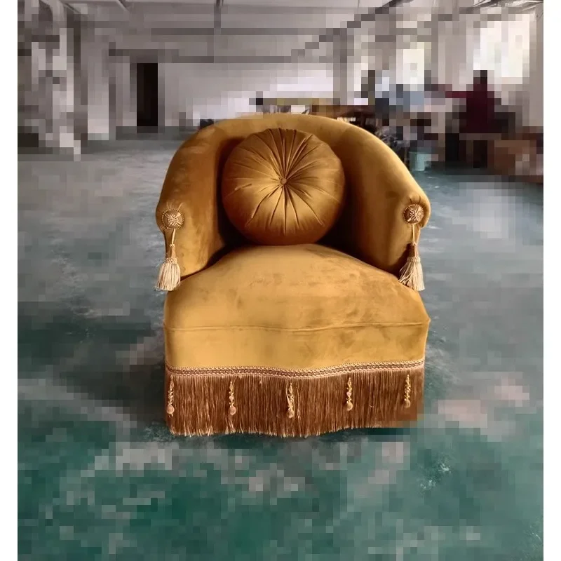 Одноместный бархатный стул желтого цвета французское ретро кресло с бахромой