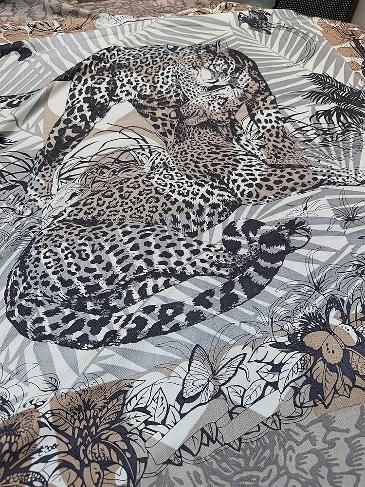 

2024 Luxury Scarf Women Designers Wool Scarf Lion Printed Square Shawls Stole 135CMX135CM Herm Cape Poncho Pashmina Christmas