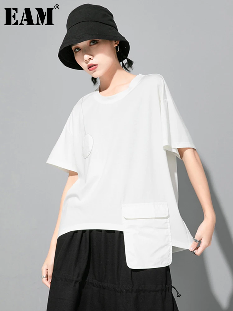 

[EAM] Women White Irregular Pocket Casual Big Size T-shirt New Round Neck Half Sleeve Fashion Tide Spring Summer 2023 1DD7735