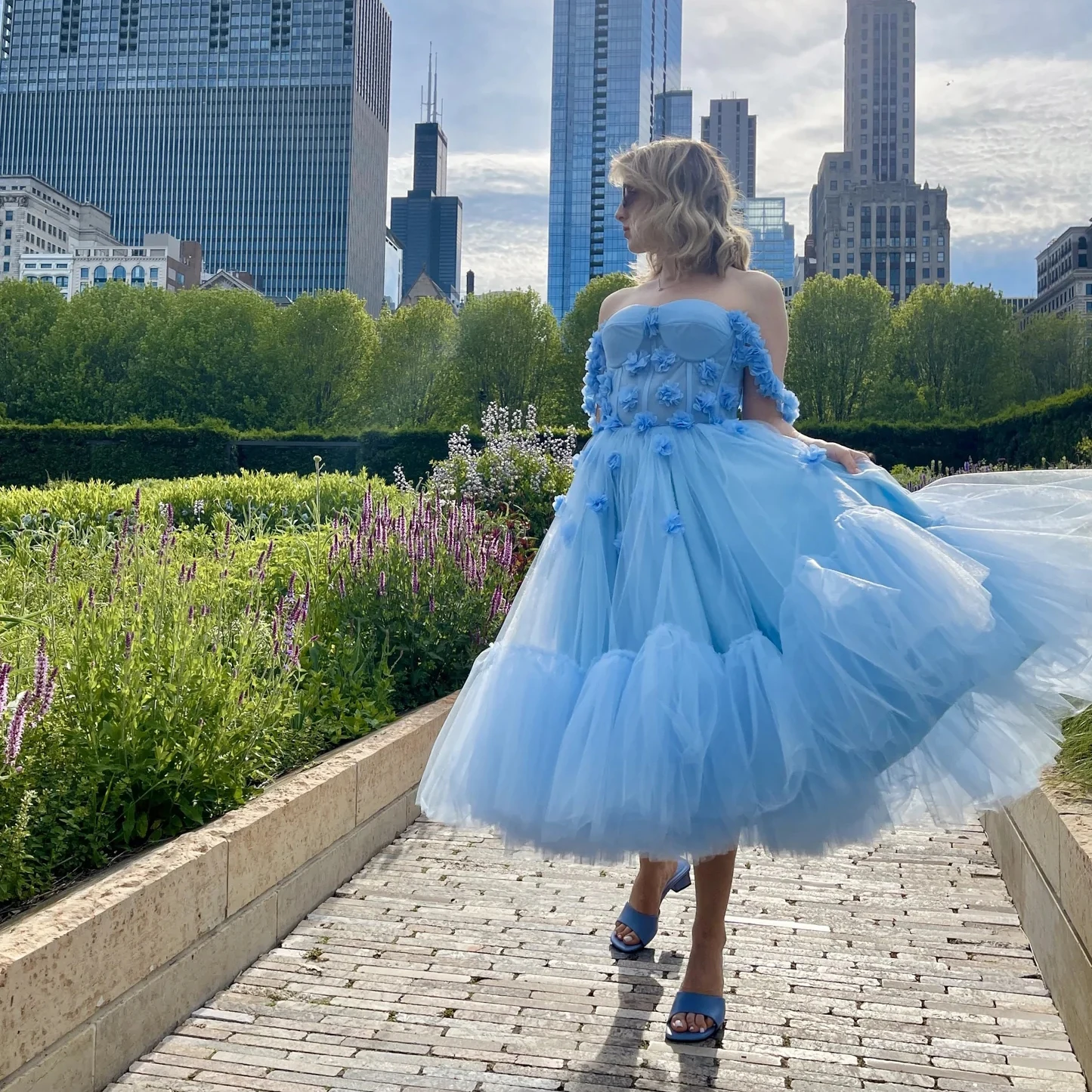 

High Street Style Sky Blue 3D Flower Mid Calf Tulle Women Maxi Dresses To Party Strapless