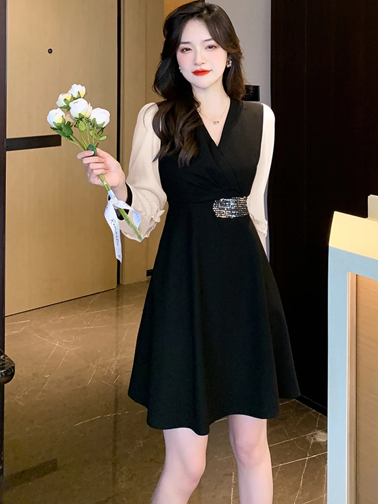 

Женское платье-миди с длинным рукавом, V-образным вырезом и завышенной талией