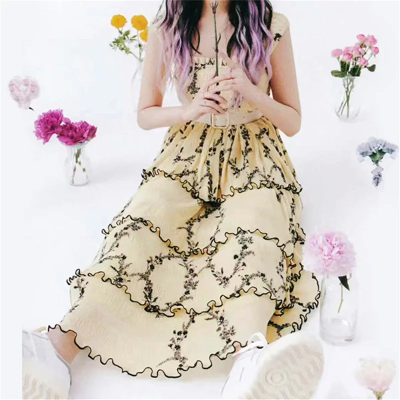 Light Luxury Socialite French Unique Super Fairy Heavy Industry Lace Temperament Self-cultivation Inner Dress