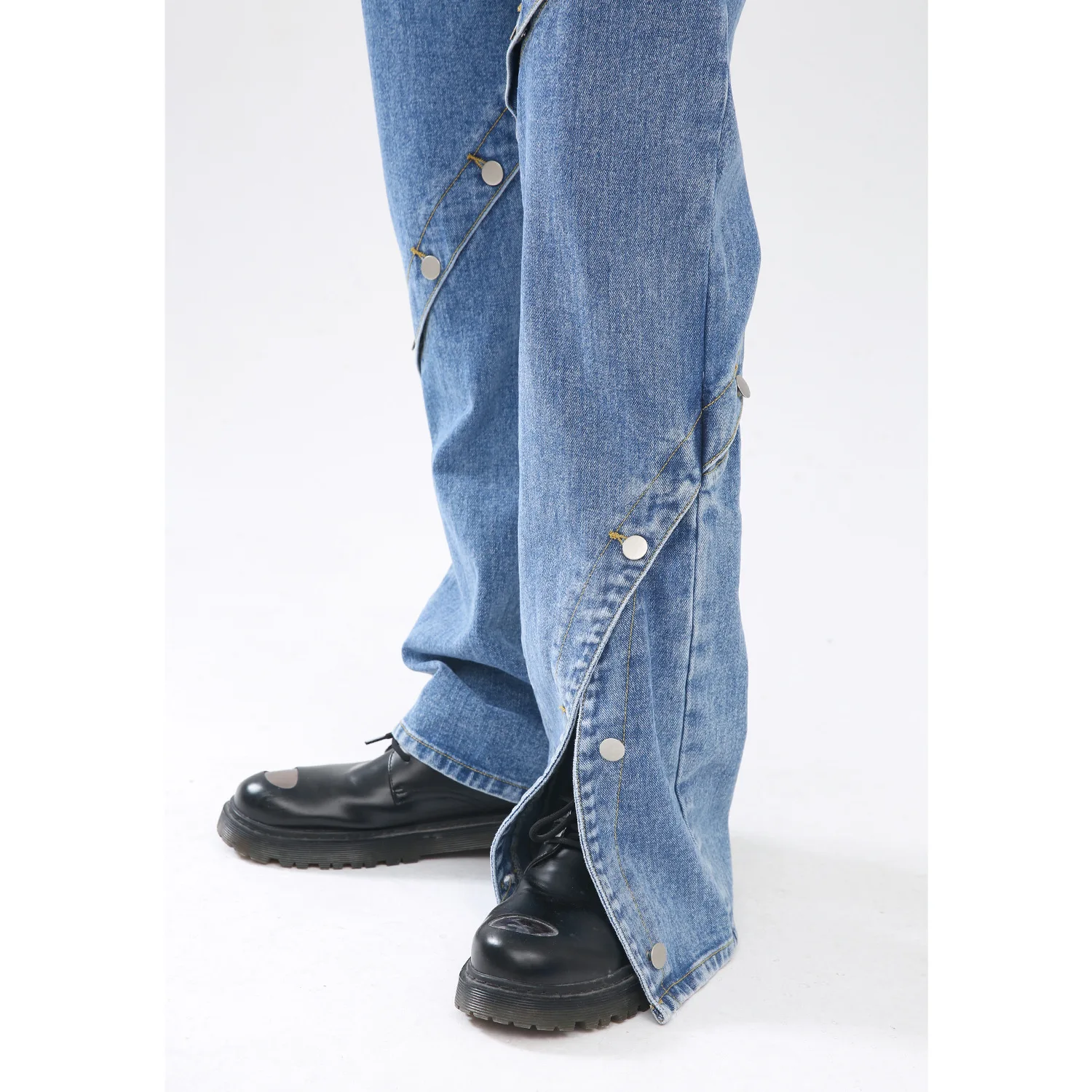 Four Seasons Men's Jeans Metal Button Stitching Design Sense Personality Split Design Jeans Y2k Pants Streetwear Jeans for Men