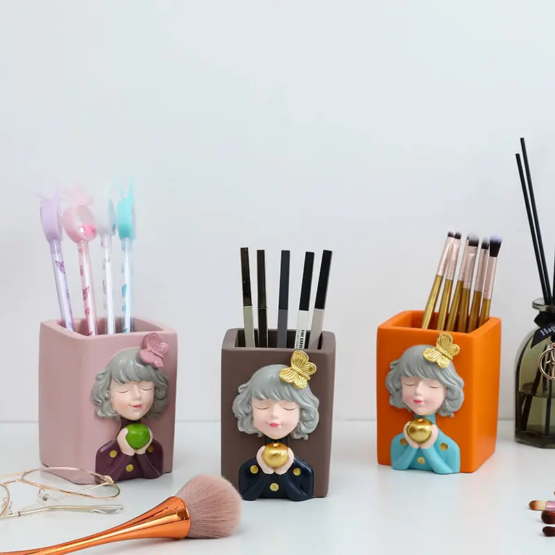 

Kawaii Girls' Decorative Ornaments Creative Desktop Pen Holder Resin Desk Organizer Stor Gift Office Accessories Organizer