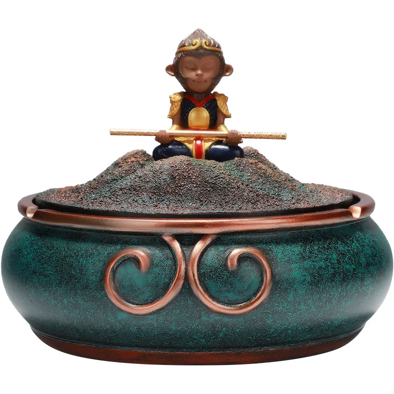 Пепельница обезьяна King с крышкой креативная пепельница Douyin для гостиной Ретро