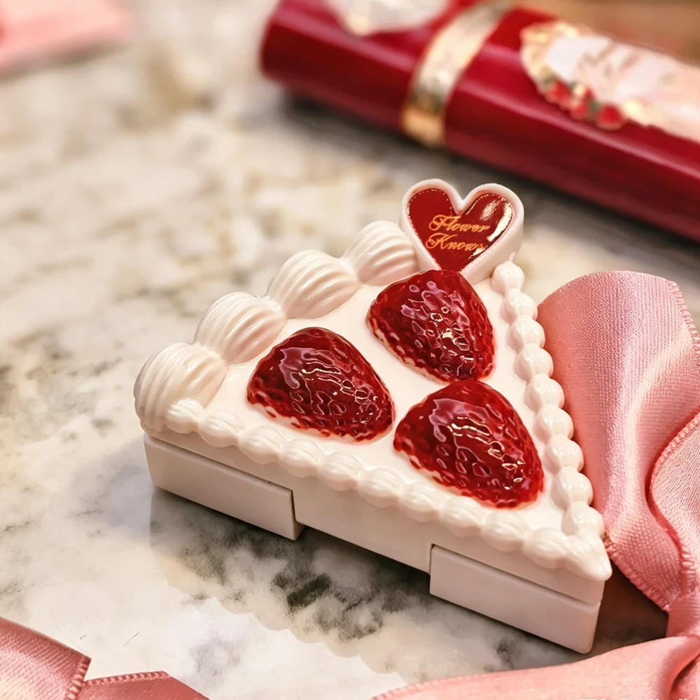 Flower Knows Strawberry Cupid Твердые Духи Крем Гардения Бальзам Парфюм Стик Аромат Сладкий Молочный Цветочный Гардения Жасмин Долгая Стойкость Портативный Путешествие Люкс Подарок Женщине Нишевый Парфюм (art.: 3920dbd9ba614) - 3920dbd9ba614