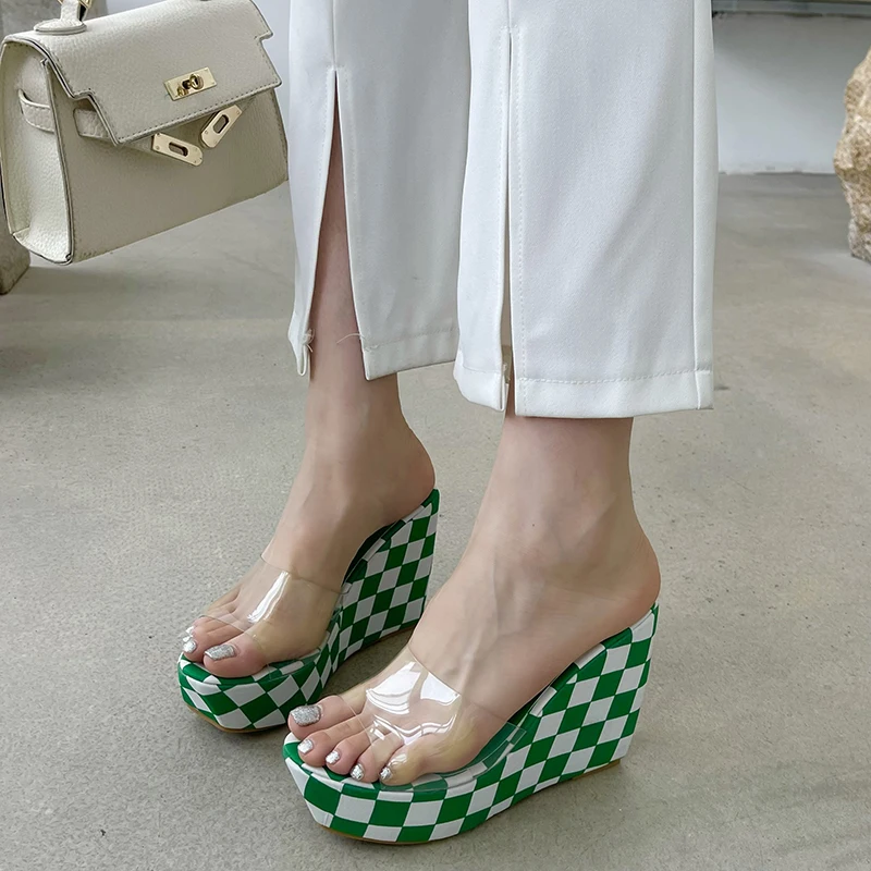 2022 Checkerboard Mixed Color High Heels PVC Transparent Women's Slippers Platform Wedges Peep Toe Black Green Slides Slip On