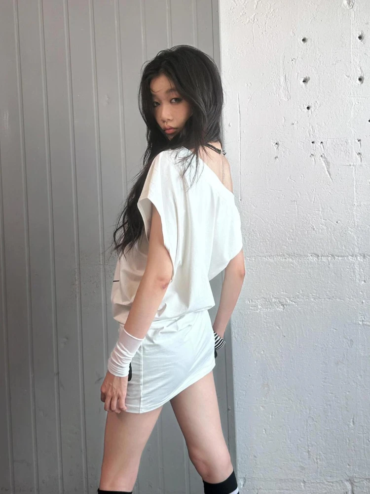 Женское плиссированное платье с косым воротником пикантное облегающее