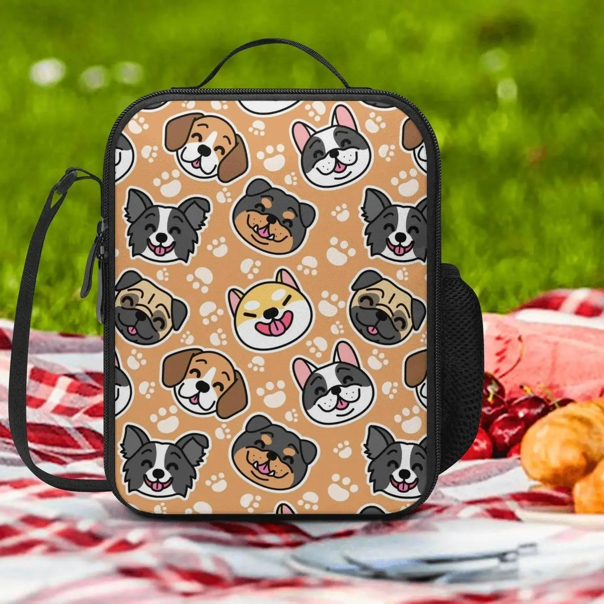 

Dog Print Thermal Polyester Canvas Lunch Bags For Children Big Size Zipper Closure Adjustable Shoulder Strap Lunch Box For Kids