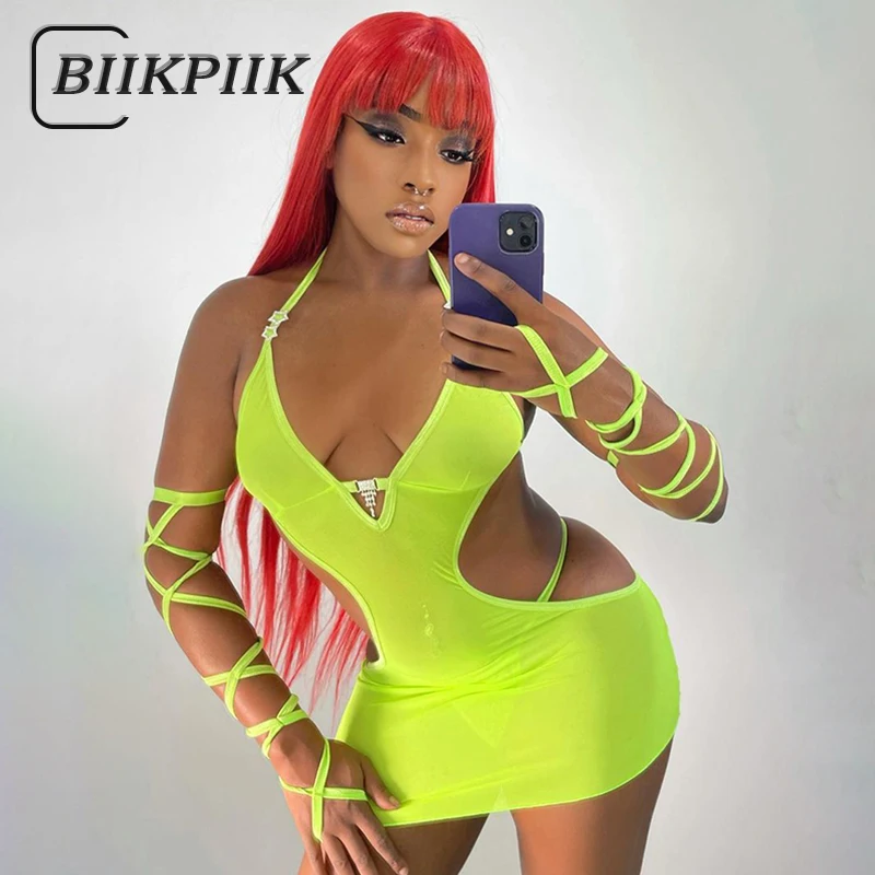 

BIIKPIIK однотонное с вырезами Бандажное прозрачное короткое платье сексуальные женские Клубные наряды 2022 летние облегающие платья без рукаво...