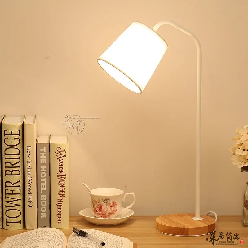 

Настольная лампа white horse со стеклянной крышкой, средиземноморская настольная лампа, стеклянная лампа Тиффани, освещение, деревянное искусст...