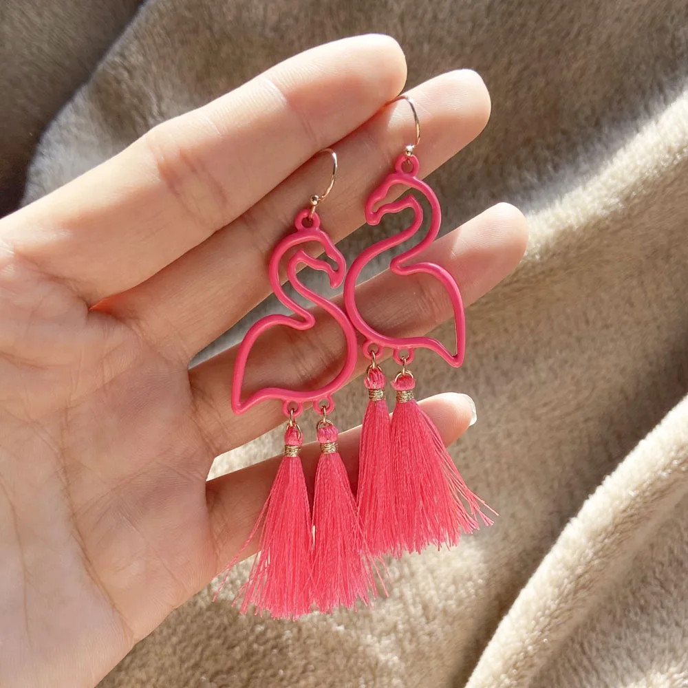 

Lost Lady 2022 New Pink Flamingo Hollow Earrings Europe And The United States Exaggerated Retro Creative Long Women's Eardrop