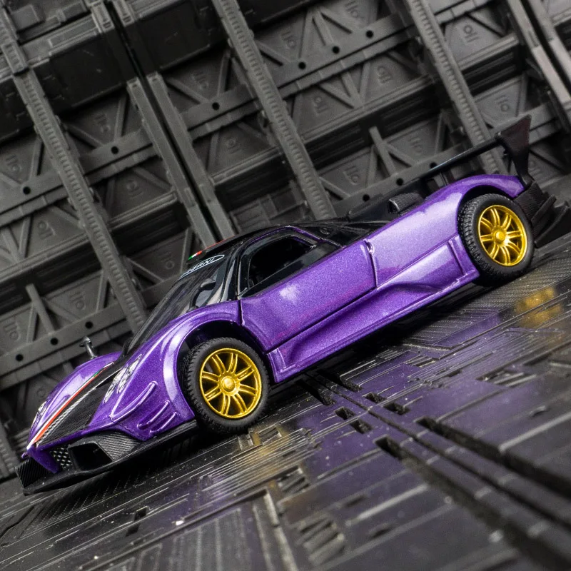 Фото CCA 1:31 Pagani Zonda, модель автомобиля из сплава, коллекция украшений, акустооптические детские игрушечные двери, которые можно открыть №4