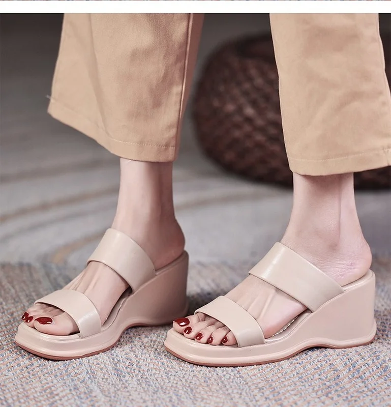 

Brand Fashion Slippers Casual Wedge Heel Square Toe Platform Slippers Women Slippers Low Luxury Soft PU Ladies Sandals