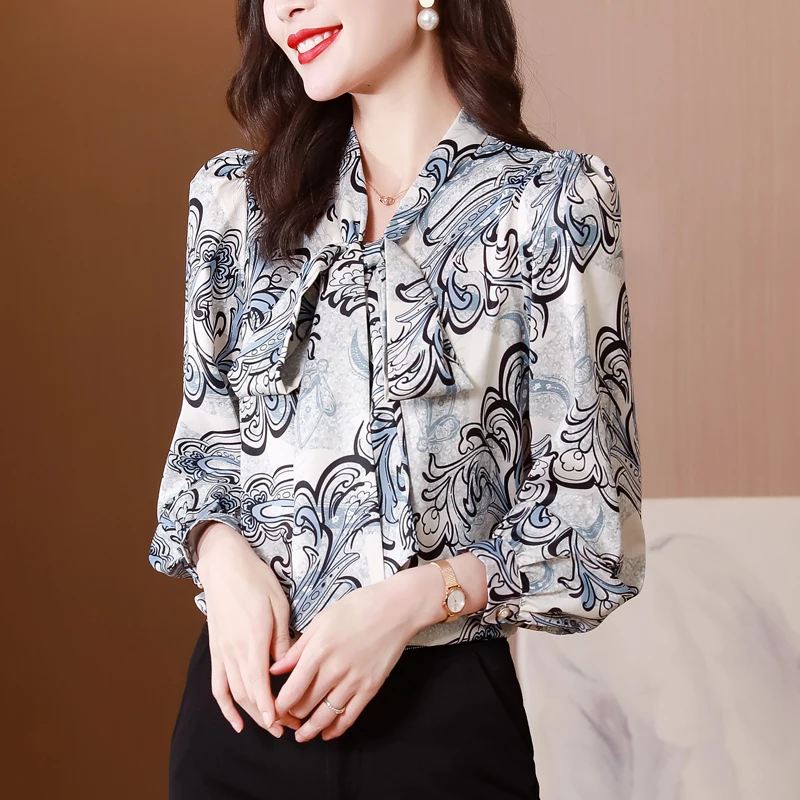 

Летняя атласная Женская блузка, Повседневная новая рубашка с принтом, элегантный модный топ с длинными рукавами, женская одежда в Корейском...
