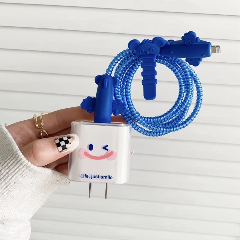Фото Новый мультяшный чехол из ТПУ со смайликом и собакой, протектор кабеля USB для iPhone 12, 18/20 Вт, защитный чехол с заглушкой для зарядки, защитный спиральный кабель №4