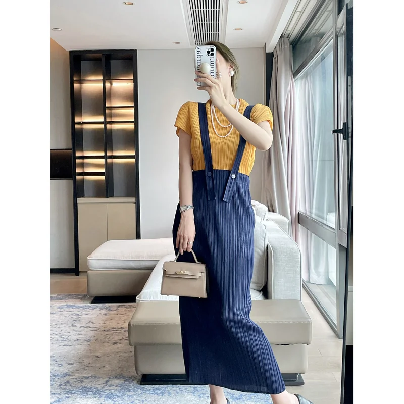 

Юбка миди летняя однотонная на бретельках с разрезом и поясом