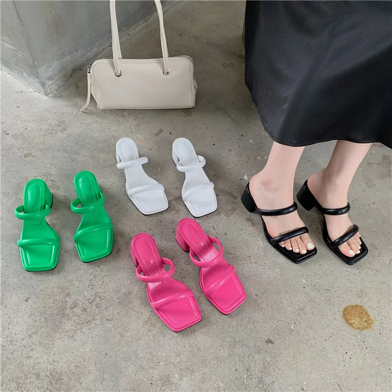 

Женские полуботинки, роскошные сланцы, резиновые шлепанцы, женские каблуки средней высоты 2023, дизайнерские Летние Гавайские высокие