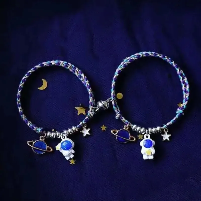 

2pcs/Pair Astronaut Couple Bracelet Romantic Starry Sky Magnetic Attract Braslet Fashion Rope Braclet Friendship Jewelry Gift