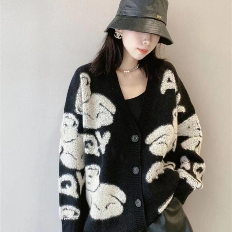 

Женский вязаный кардиган с длинным рукавом и V-образным вырезом