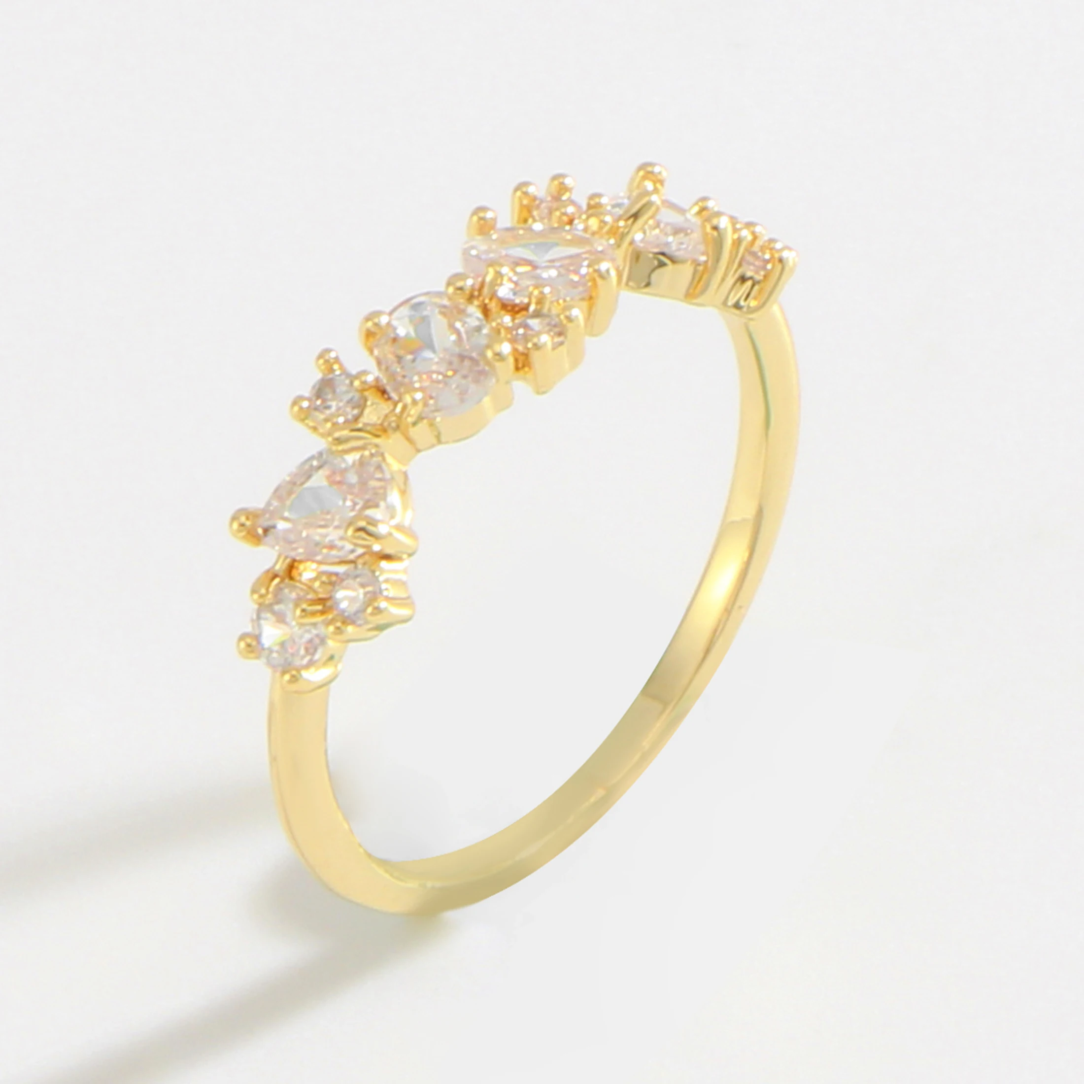 Кольцо с геометрическим натяжением и фианитом для женщин модный офисный стиль