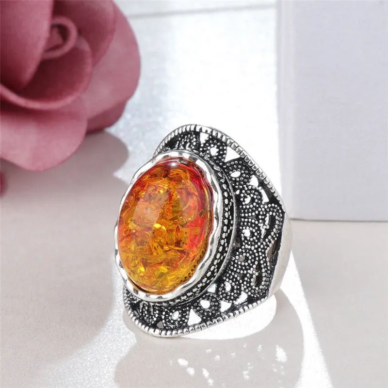 

Oval Resin Imitation Amber Men's Ring Cutout Pattern Botanical Antique Silver Plated Ring Fashion Ladies Jewelry Accessories