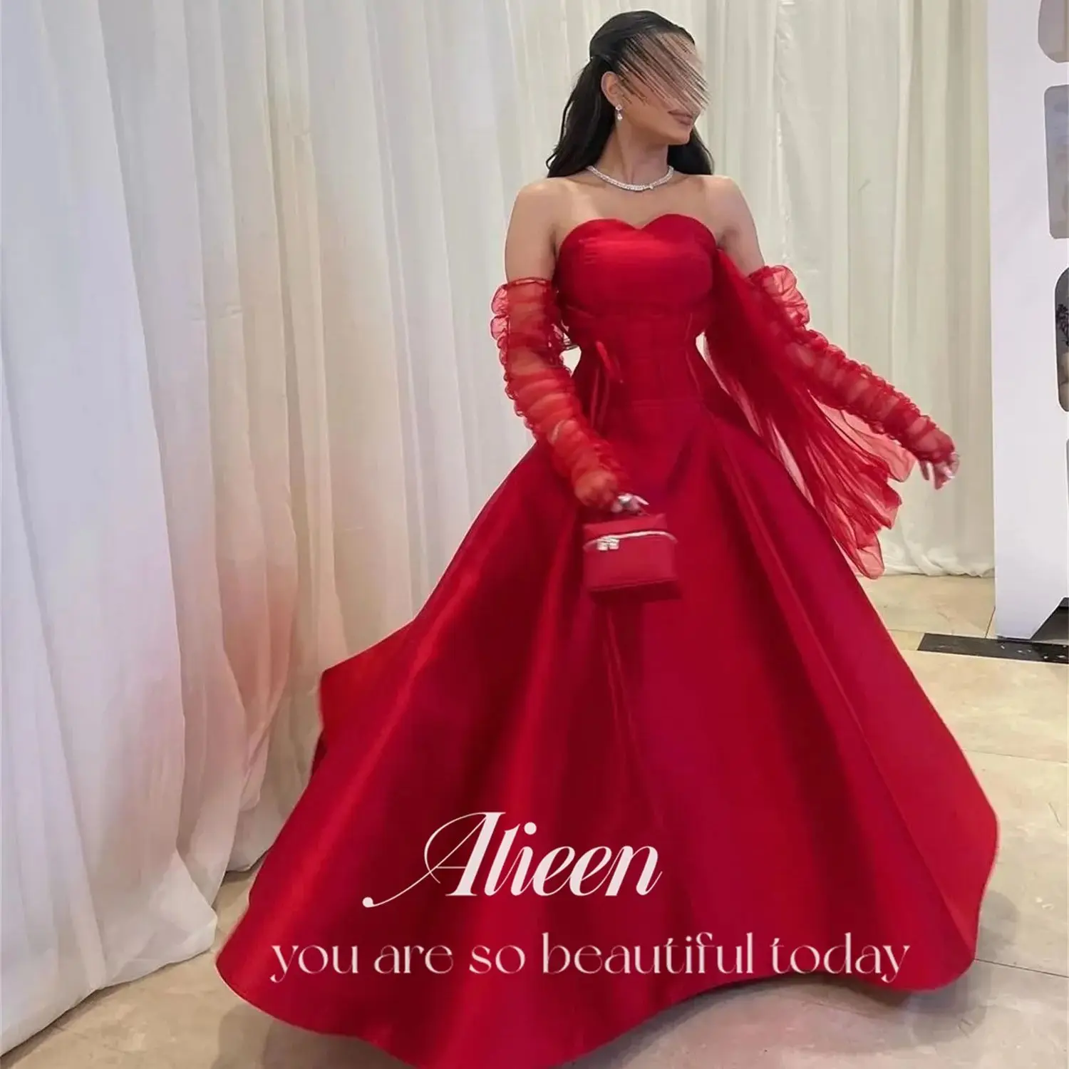 Милое красное атласное роскошное вечернее платье трапециевидной формы для
