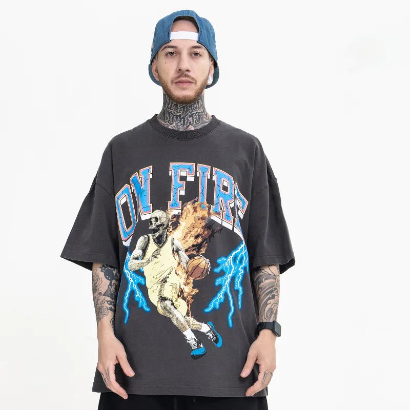 

Harajuku Anime T-shirt Oversize Hip Hop Graphic T shirts Cotton Retro Tops Men Streetwear Basketball Skull Print Tshirt Vintage