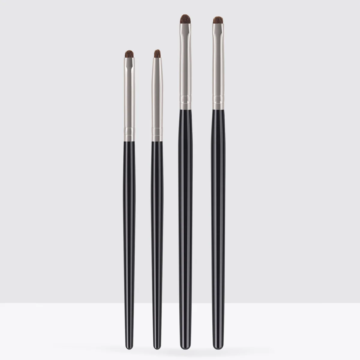 

4pcs Makeup Brushes Eye Shadow Brush Smudge Brush Detail Brush Eye Makeup Tools