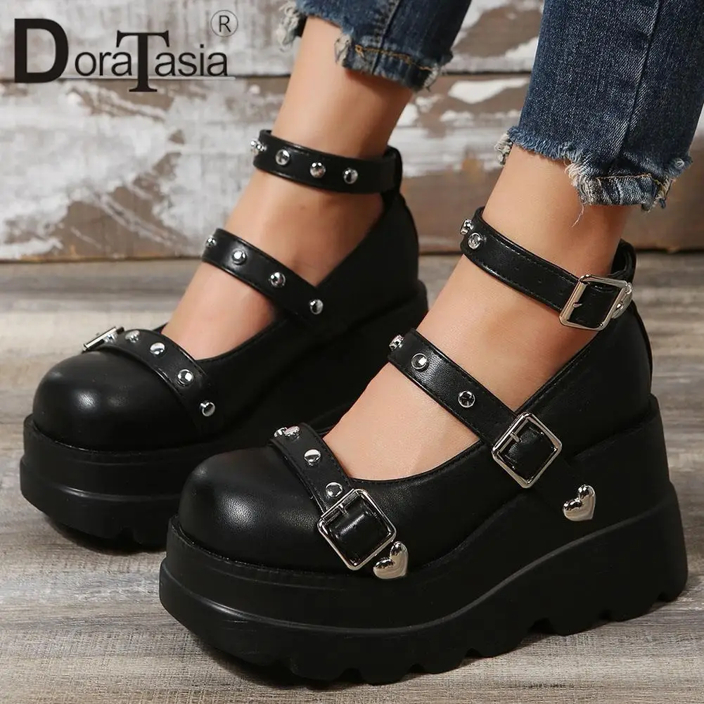 Brand New Ladies Goth Platform Pumps Fashion Heart Buckle Rivet Punk Wedges High Heels women's Pumps Party Street Shoes Woman