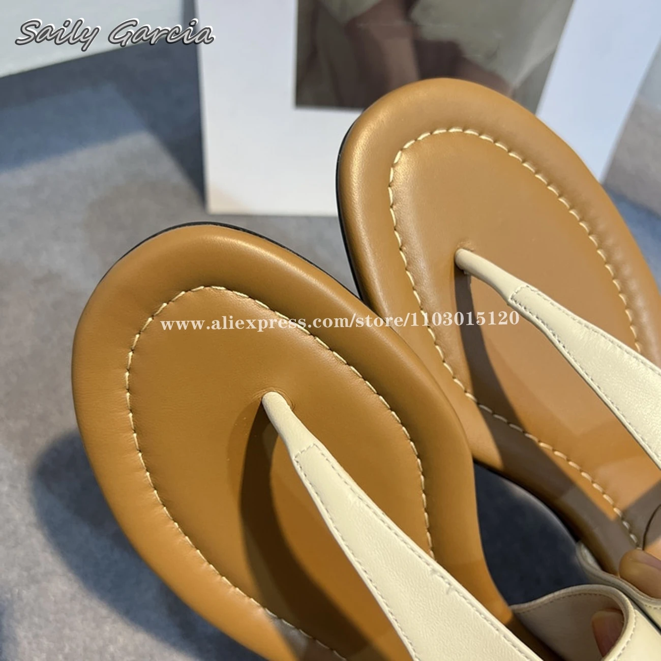 Сандалии в римском стиле из натуральной кожи на плоской подошве с ремешком и