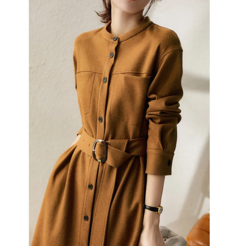 

Платье женское демисезонное с круглым вырезом и длинными рукавами