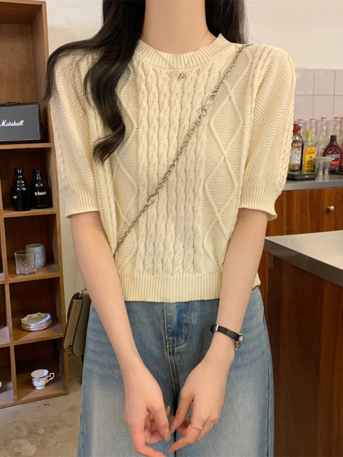 Женский трикотажный топ с коротким рукавом и круглым вырезом