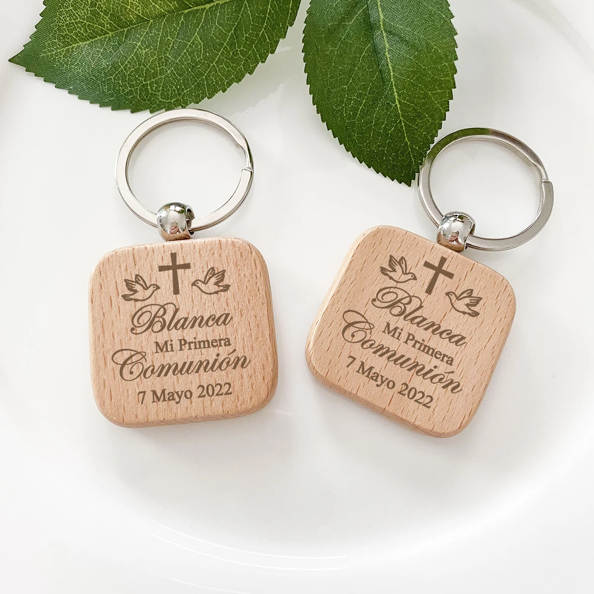 

20pcs Personalized Communion Celebration Party Favor Wooden Keychain Key Ring Customized Name First Communion Key Chain Souvenir