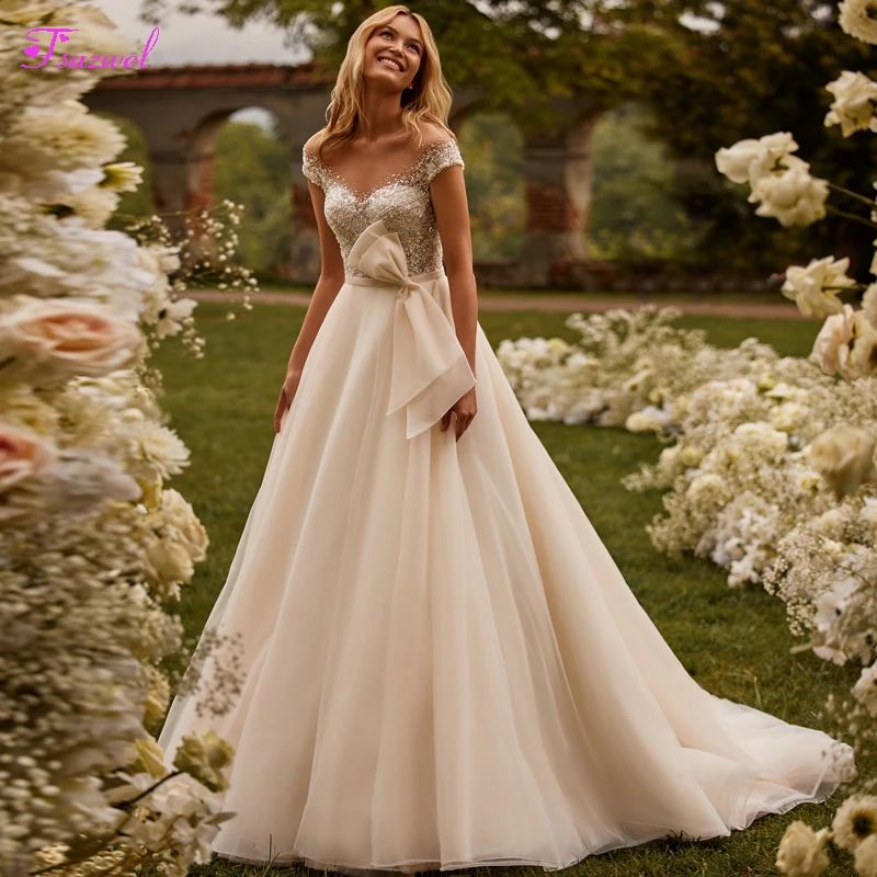 

Fsuzwel Romantic Scoop Neck Cap Sleeve A-Line Wedding Dress 2023 Luxury Appliques Beading Princess Bridal Gown Vestido De Noiva