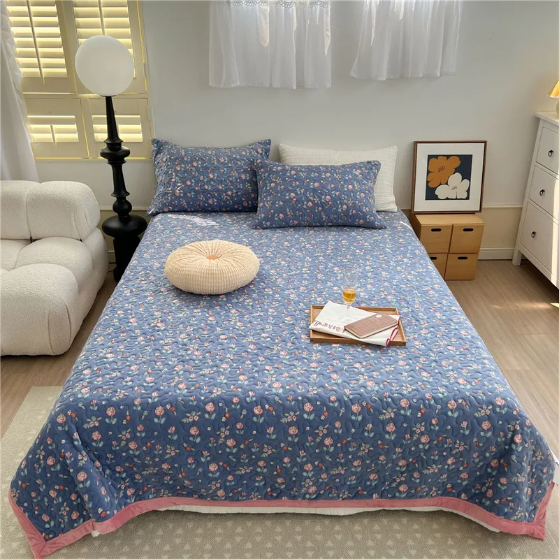 Warm Winter Quilted Bedspread for Bed Linen Print Padded Quilt Blanket Throw Plaid Coverlet Milk Velvet Sheet Mattress Bed Cover