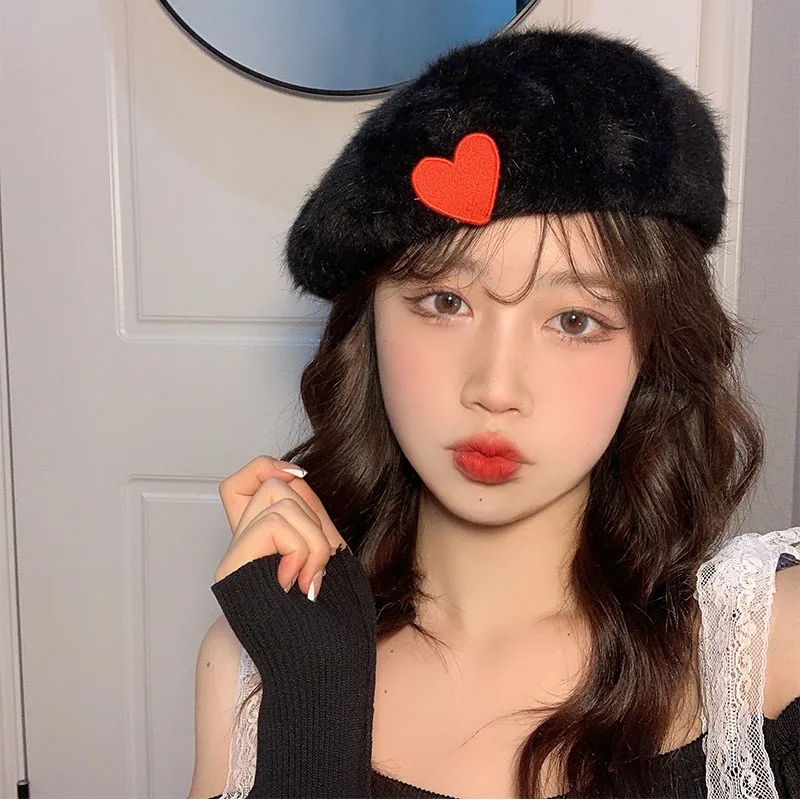 

Женские шапки из кроличьего меха 2022, осенне-зимняя шапка художника с вышивкой Love, теплые милые плюшевые береты в Корейском стиле